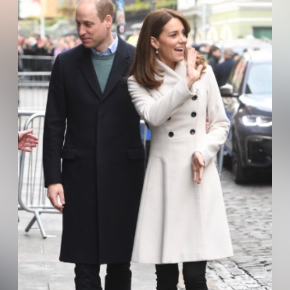 REISS OLIVIA WHITE COAT AS SEEN ON KATE MIDDLETON. VERY RARE! SIZE S SMALL